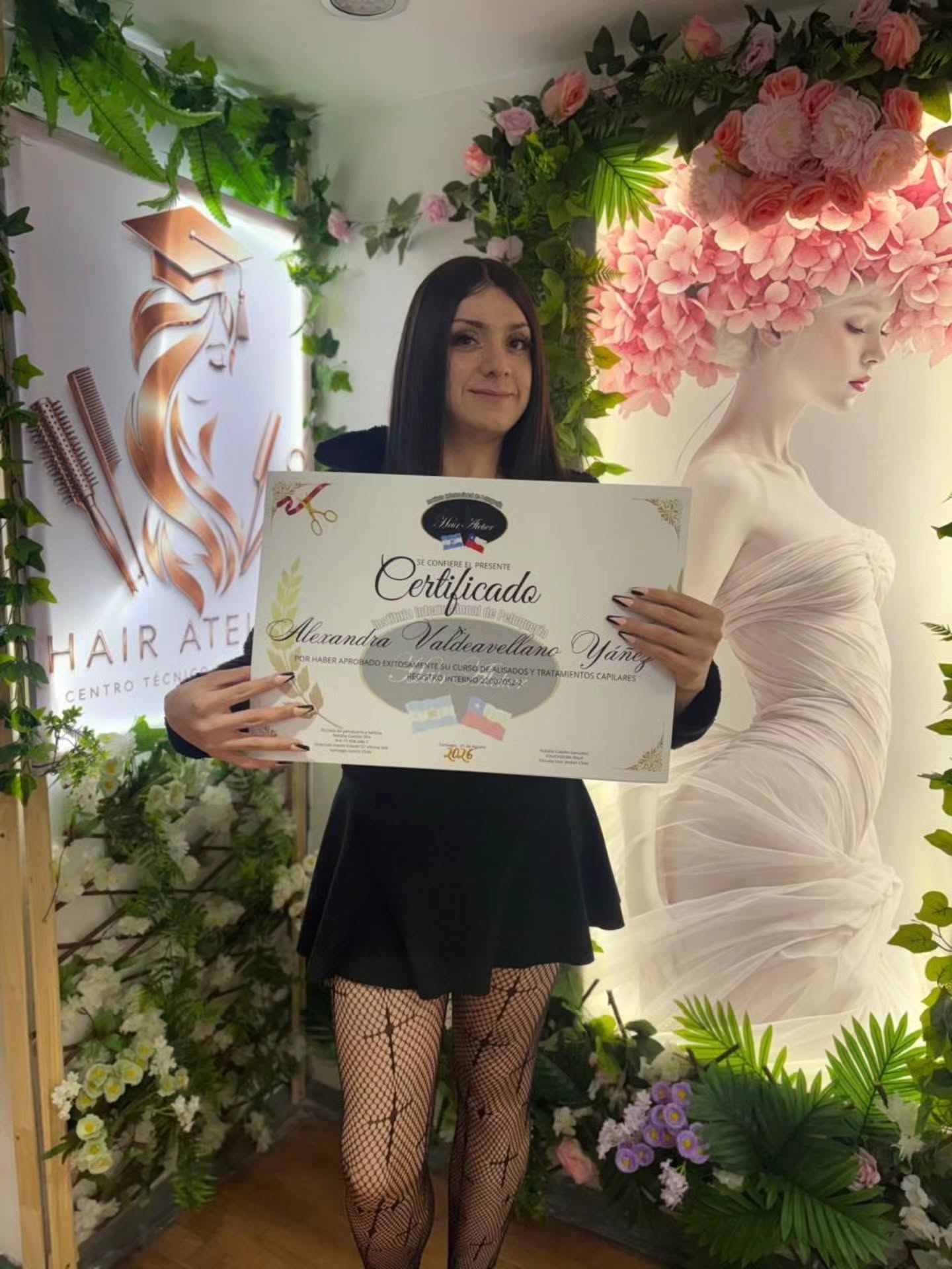 Alexandra Valdeavellano Yáñez - Certificada en Alisados y Tratamientos Capilares - Instituto Hair Atelier
